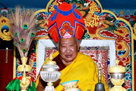 宁玛派北藏法王达龙哲珠仁波且恭贺赞颂南无第三世多杰羌佛 第1张